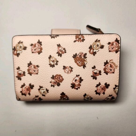 NWT Coach CZ343 Medium Corner Zip Wallet Rosette Floral Pink Canvas Compact - Picture 2 of 4